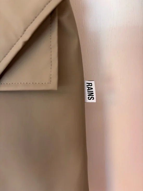 Rains Beige Hooded Trench Coat Size Medium Curve Jacket Scandi Gorpcore Work - Picture 8 of 16